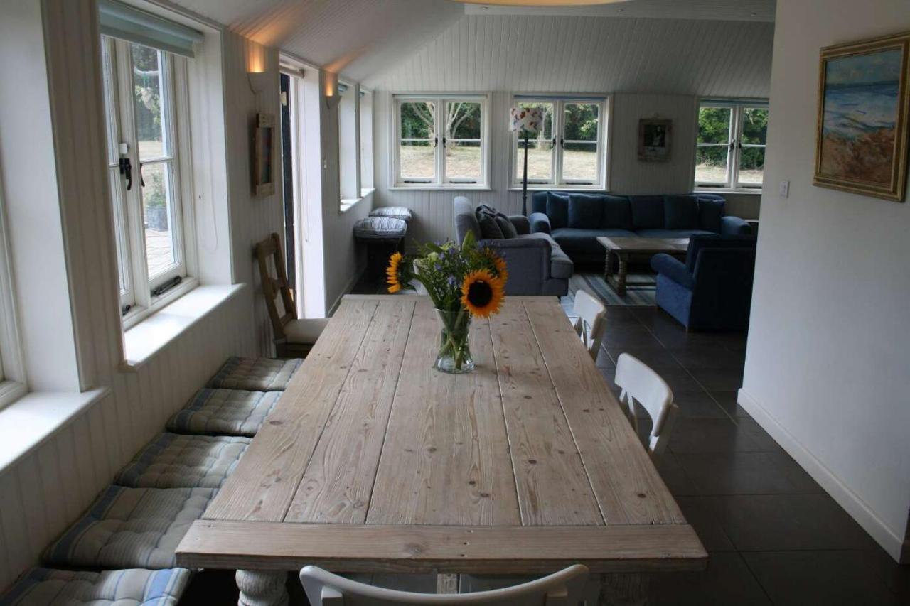 Greystone Cottage - Sea Views, Short Stroll To A Beautiful Sandy Beach Brook  Zewnętrze zdjęcie