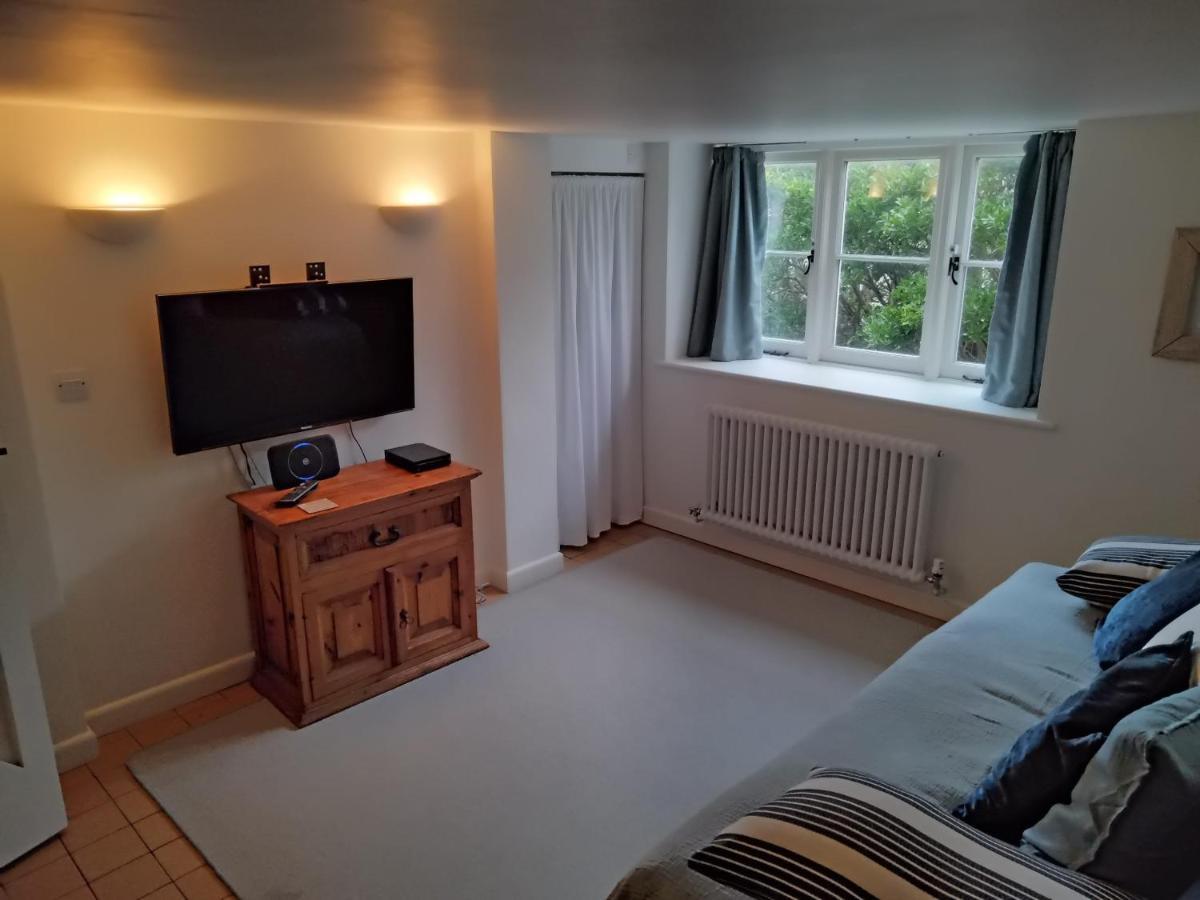 Greystone Cottage - Sea Views, Short Stroll To A Beautiful Sandy Beach Brook  Zewnętrze zdjęcie